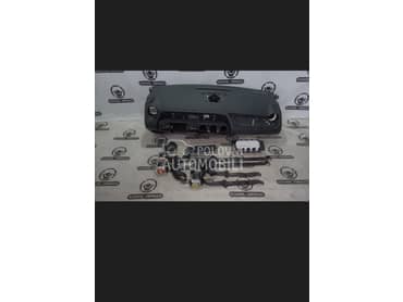 tabla aerbag pojasevi za Mercedes Benz GLA Klasa od 2014. do 2025. god.