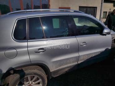 Volkswagen Tiguan -  kompletan auto u delovima