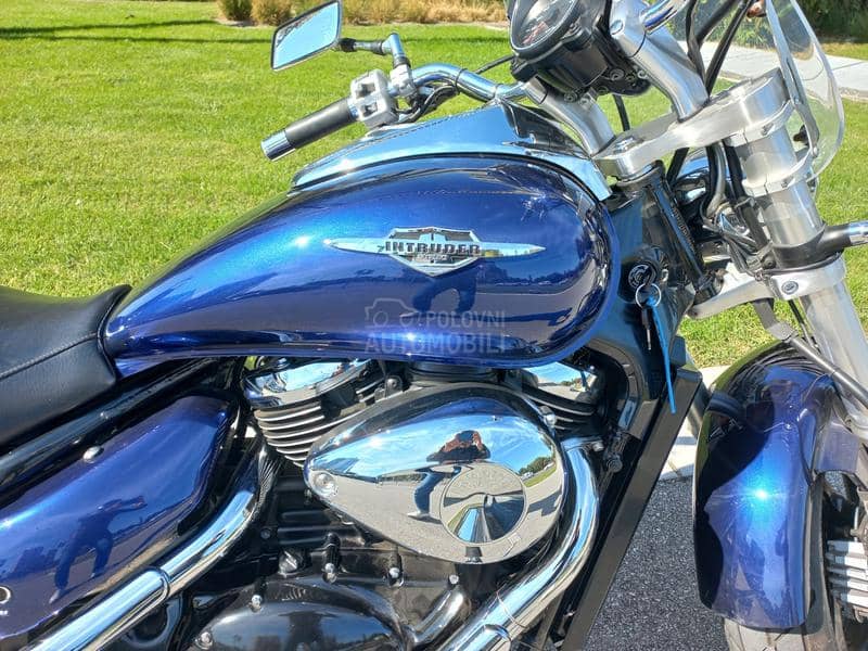 Suzuki Intruder M 800