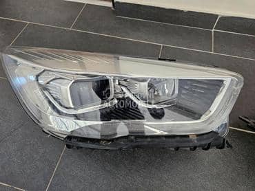 Levi i desni far za Ford Kuga za 2018. god.