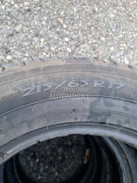 Michelin 215/65 R17 Letnja