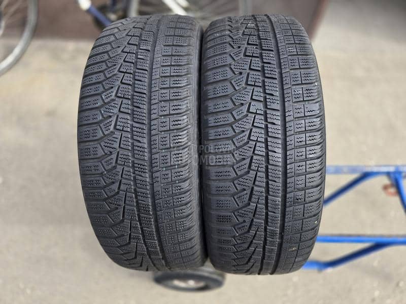 Hankook 205/55 R17 Zimska