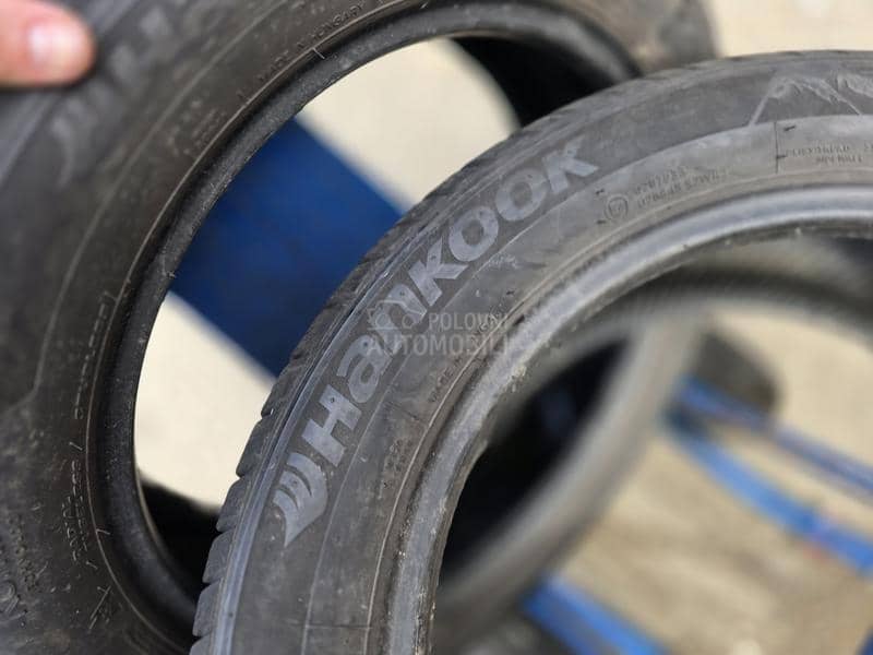 Hankook 205/55 R17 Zimska
