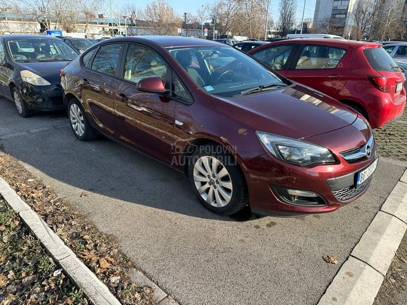 Opel Astra J 1.6