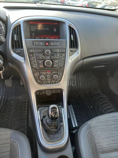 Opel Astra J 1.6