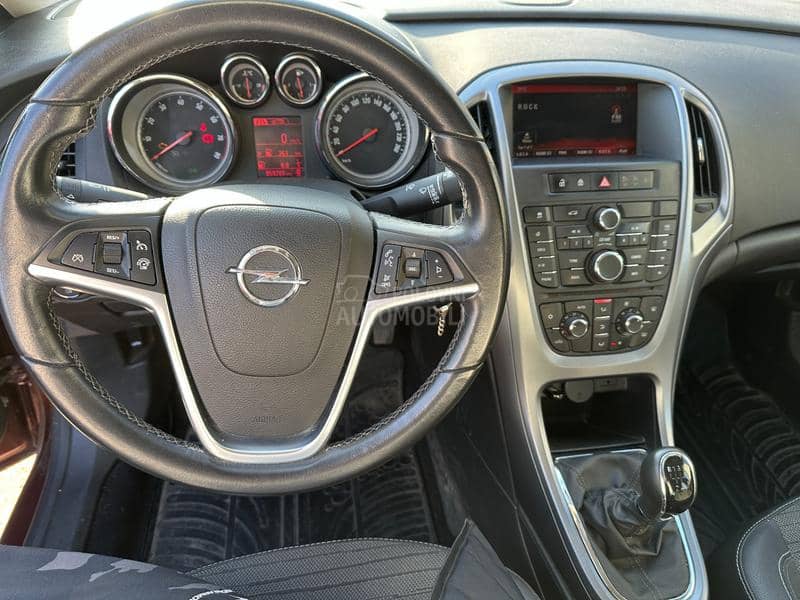 Opel Astra J 1.6
