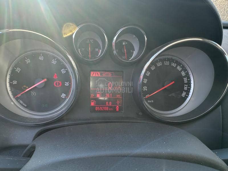 Opel Astra J 1.6
