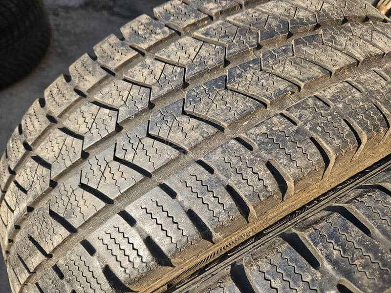 Semperit 205/65 R16 Zimska