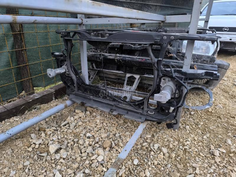 prednji vezni lim prsa