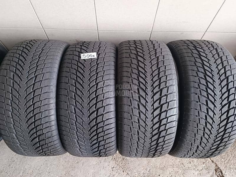 Nokian 245/35 R20 Zimska