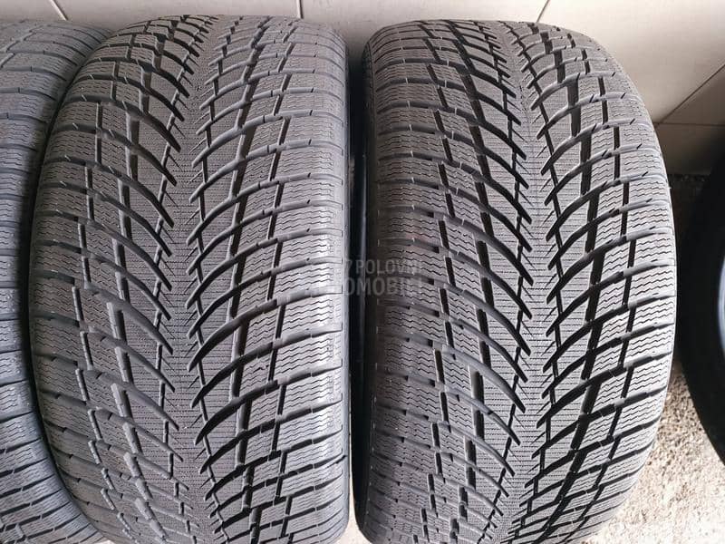 Nokian 245/35 R20 Zimska