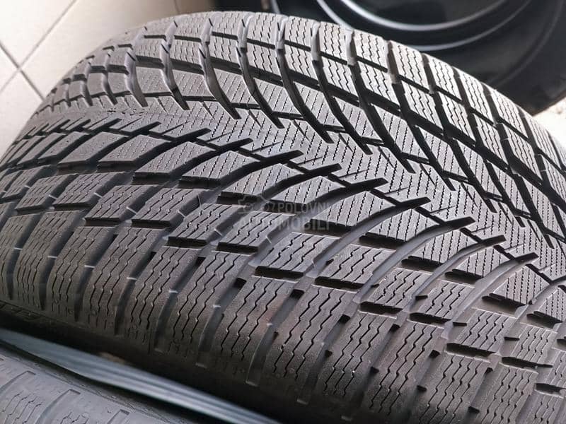 Nokian 245/35 R20 Zimska