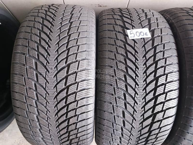 Nokian 245/35 R20 Zimska