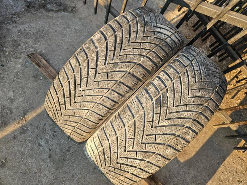 Vredestein 215/55 R16 Sve sezone