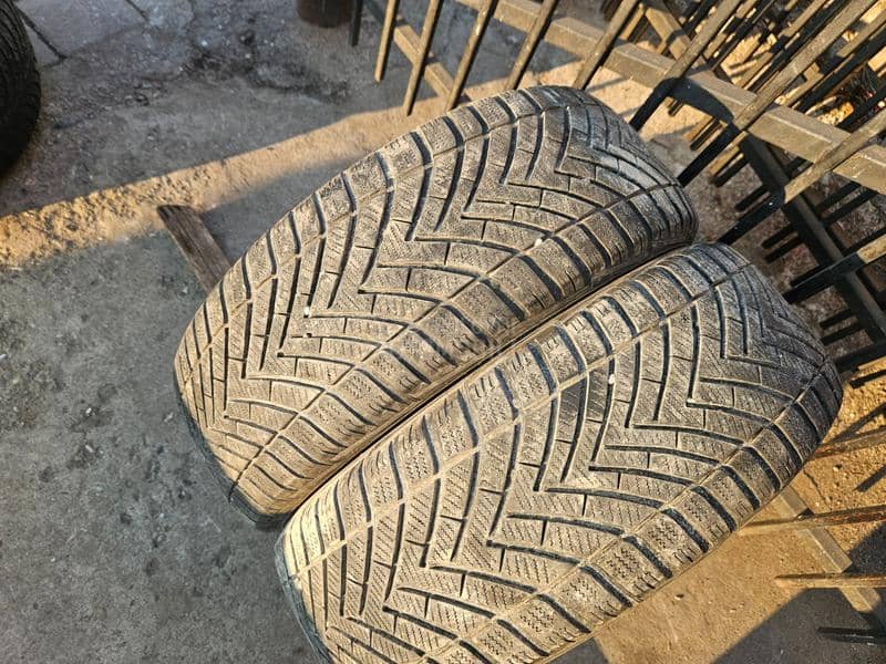 Vredestein 215/55 R16 Sve sezone
