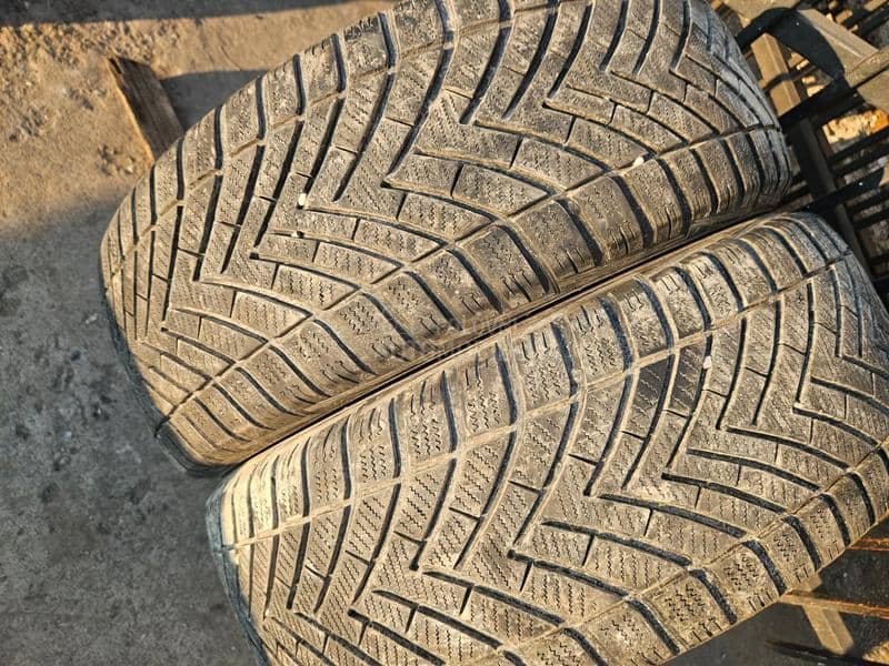 Vredestein 215/55 R16 Sve sezone