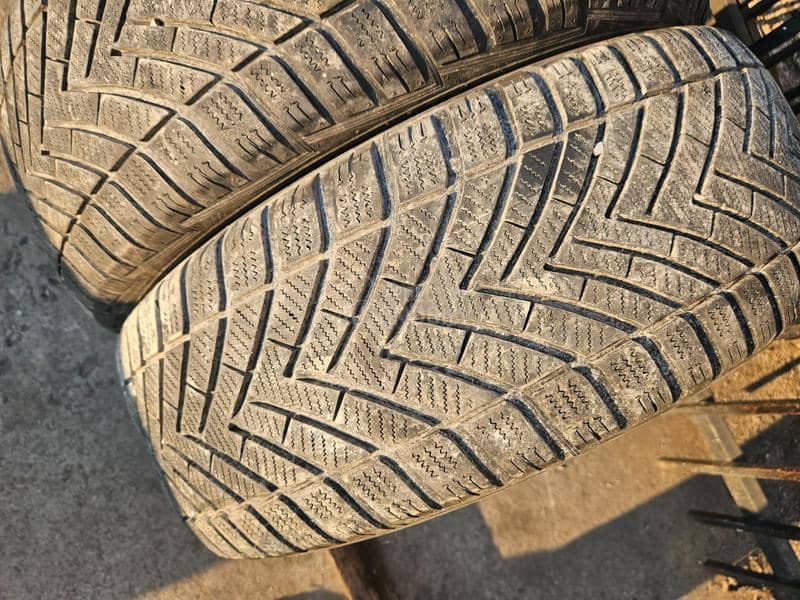 Vredestein 215/55 R16 Sve sezone