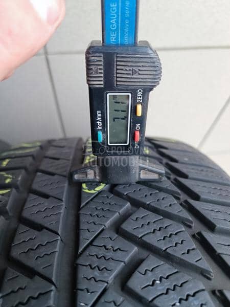 Continental 235/45 R18 Zimska