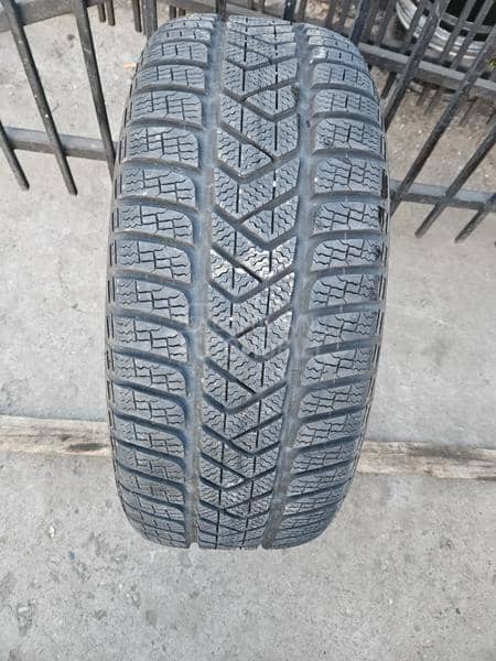Pirelli 225/50 R17 Sve sezone