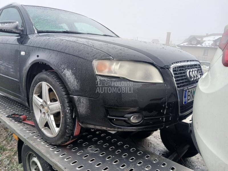 Audi A4 2005. god. -  kompletan auto u delovima