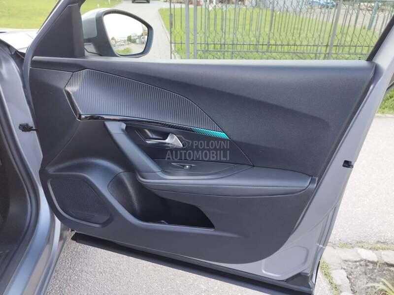 Peugeot 2008 1.5 BLUEHDI ALLURE