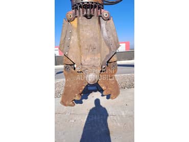 Bager Cat W verachtery Magaze za beton i čelik