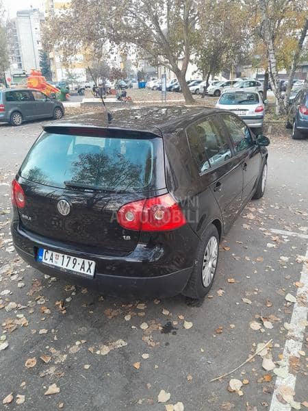 Volkswagen Golf 5 1.6 8v