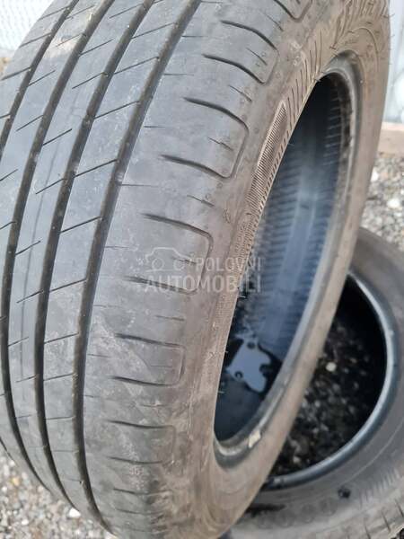 Goodyear 215/55 R17 Letnja