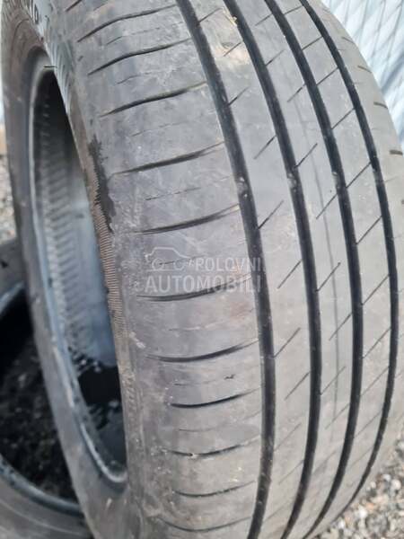 Goodyear 215/55 R17 Letnja