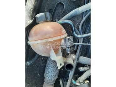 posuda za rashladnu tečnost za Peugeot 307 od 2001. do 2006. god.