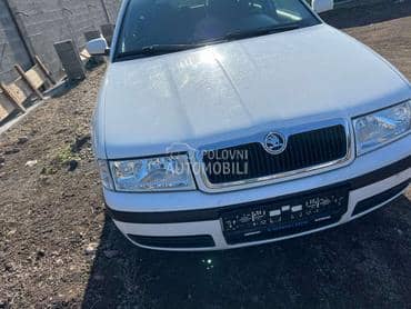 Prendji branik za Škoda Octavia