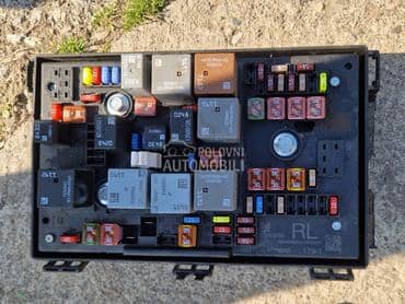 kutija releja i osiguraca za Opel Astra J