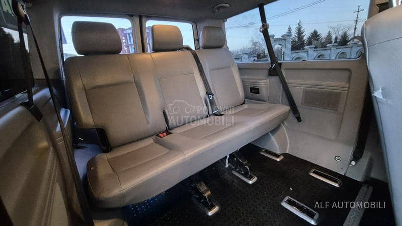 Volkswagen Transporter T5 2.5 TDI CARAVELA