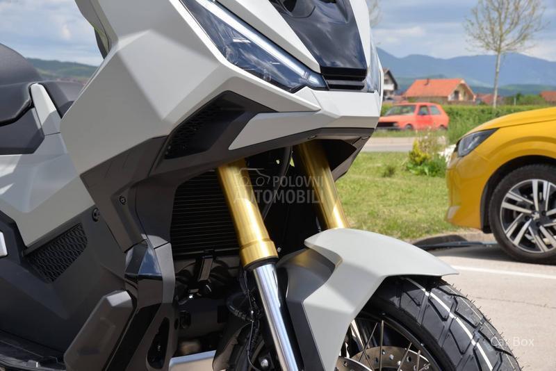 Honda XADV 750
