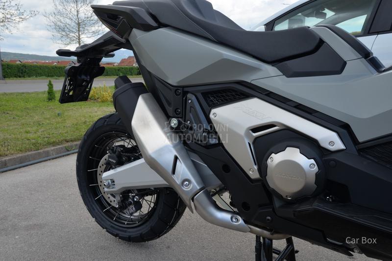 Honda XADV 750