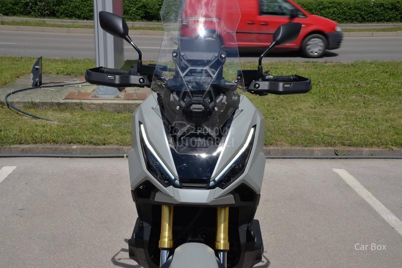 Honda XADV 750