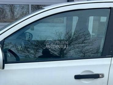 Staklo prednje levo za Nissan Qashqai od 2006. do 2013. god.