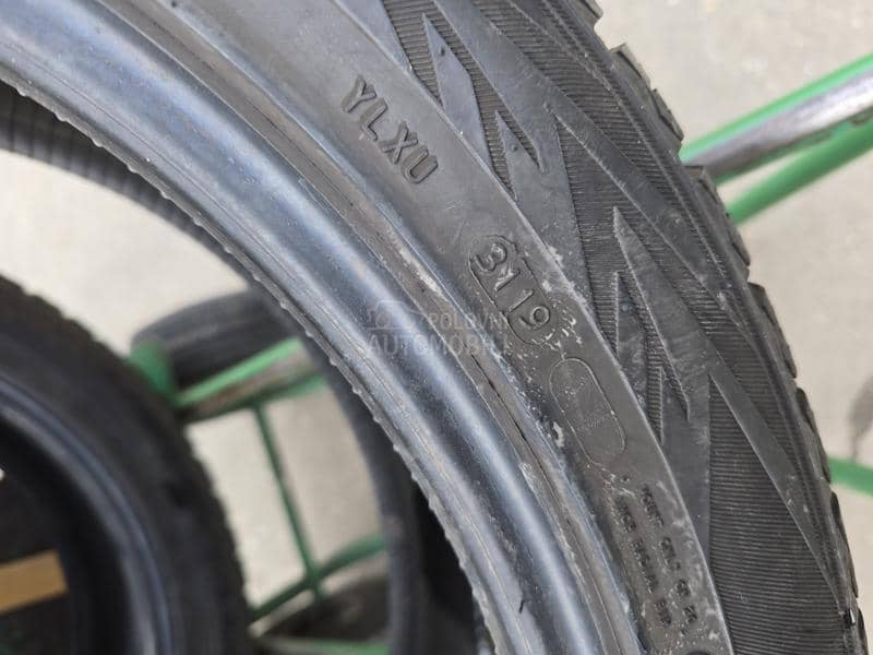 Nokian 255/45 R20 Zimska