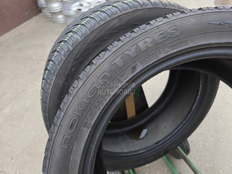 Nokian 255/45 R20 Zimska