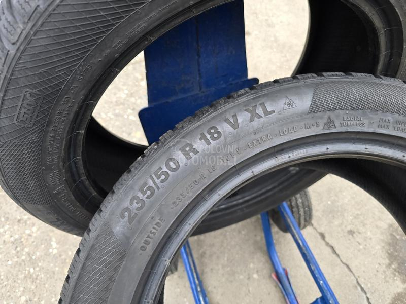 Continental 235/50 R18 Zimska