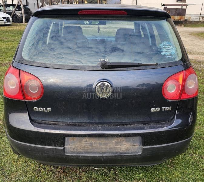 Volkswagen Golf 5 -  kompletan auto u delovima