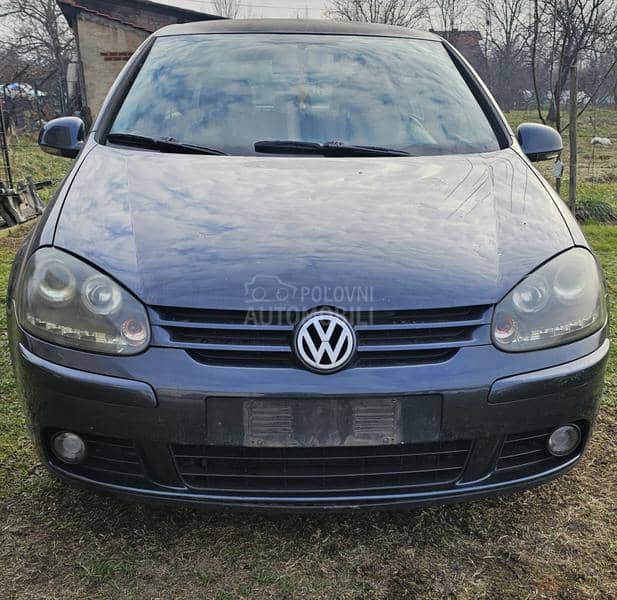 Volkswagen Golf 5 -  kompletan auto u delovima