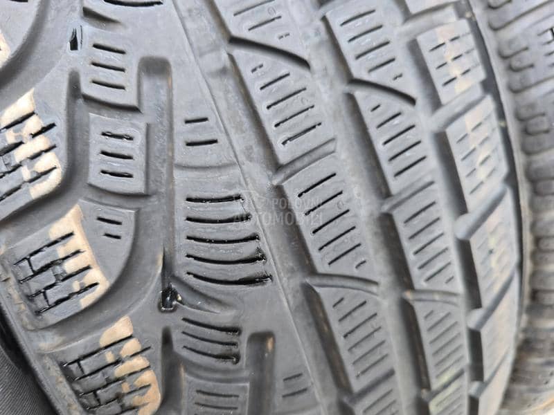 Pirelli 205/65 R17 Zimska