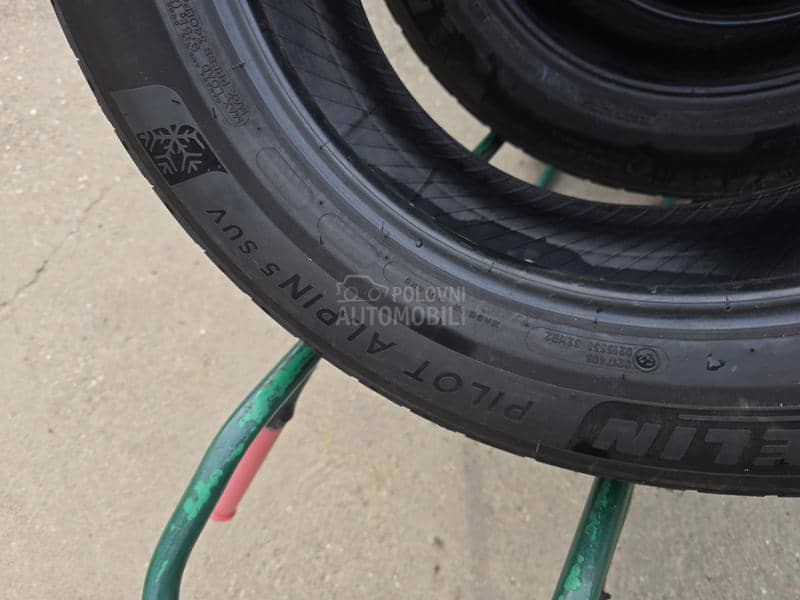 Michelin 235/60 R18 Zimska