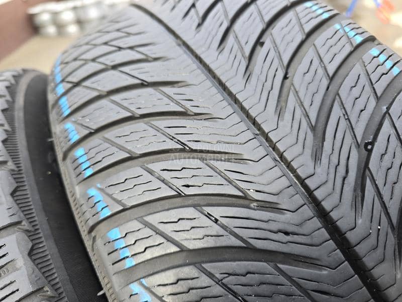 Michelin 235/60 R18 Zimska