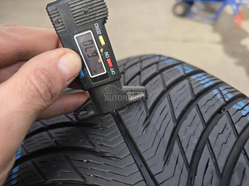 Michelin 235/60 R18 Zimska