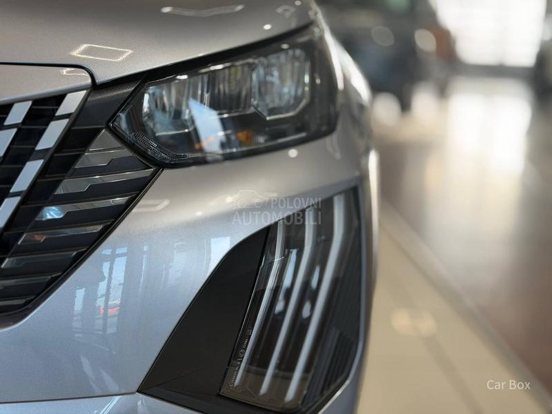 Peugeot 2008 1.2 ALLURE 130 A8