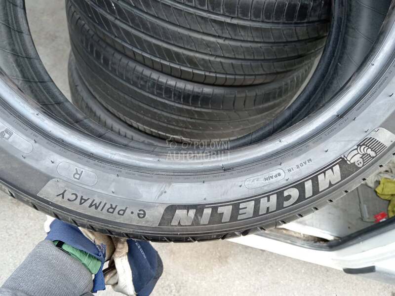 Michelin 235/45 R20 Letnja