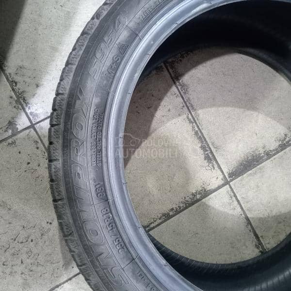 Toyo 235/45 R18 Zimska