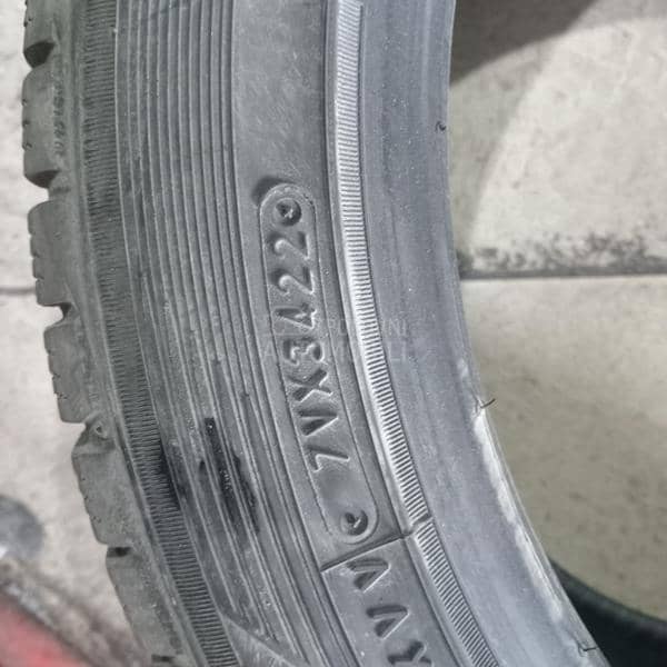 Toyo 235/45 R18 Zimska
